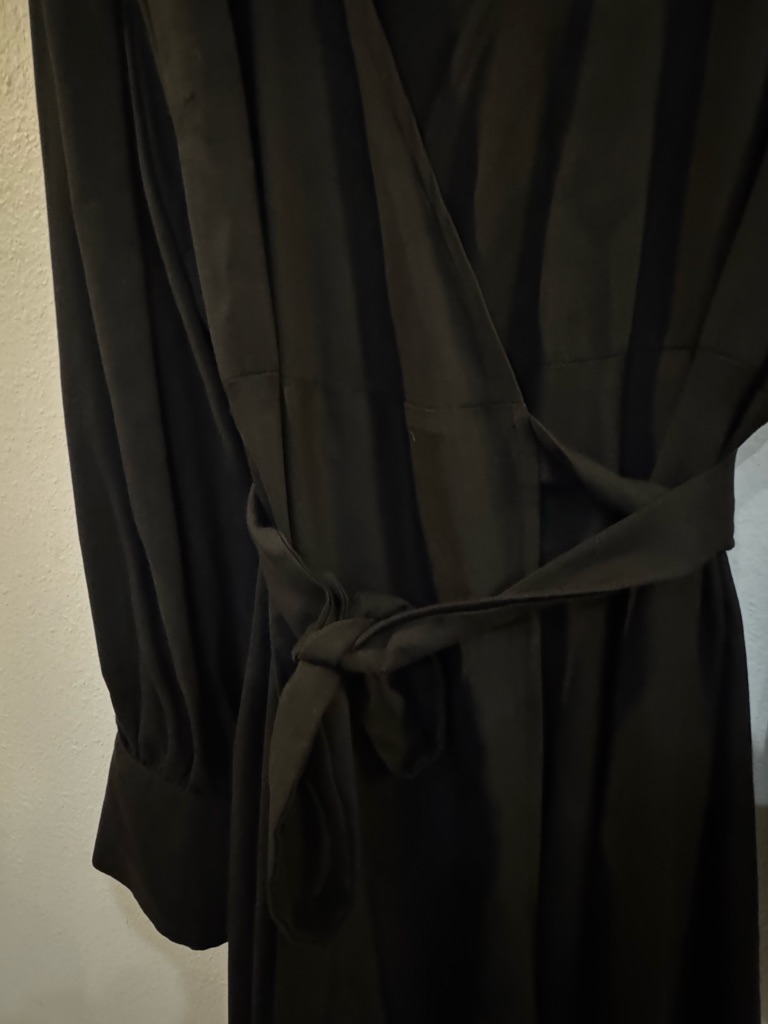 Black Long-Sleeve Wrap Midi Dress With Tie Waist — image 5 of 7
